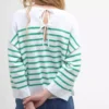 Kayleigh gestreifter Pullover mit Rundhalsausschnitt Kayleigh gestreifter Pullover mit Rundhalsausschnitt