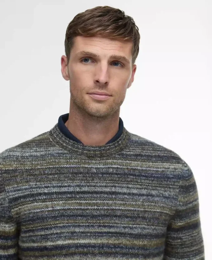 Pateley gestreifter Pullover mit Rundhalsausschnitt Pateley gestreifter Pullover mit Rundhalsausschnitt