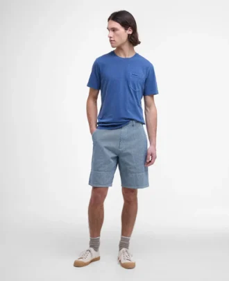 Pigmentgefärbtes T-Shirt mit Tasche