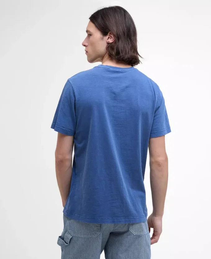 Pigmentgefärbtes T-Shirt mit Tasche