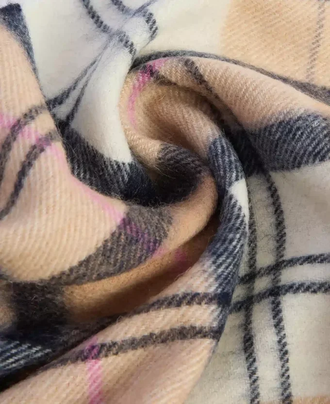 Serena Tartan-Schal aus Lammwolle